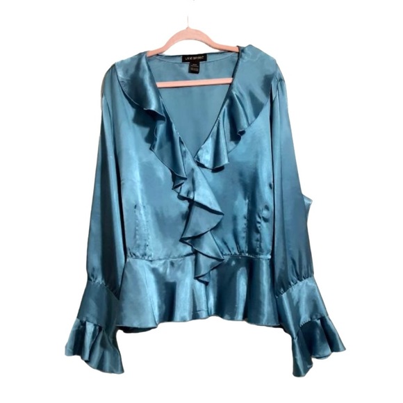 Lane Bryant Tops - Lane Bryant Women's Size 26/28 Satin Blue Ruffle V-Neck Top Blouse Peplum Hem